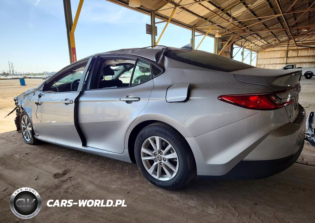 2025 Toyota Camry Le VIN:4T1DAACK9SU584004 - 2