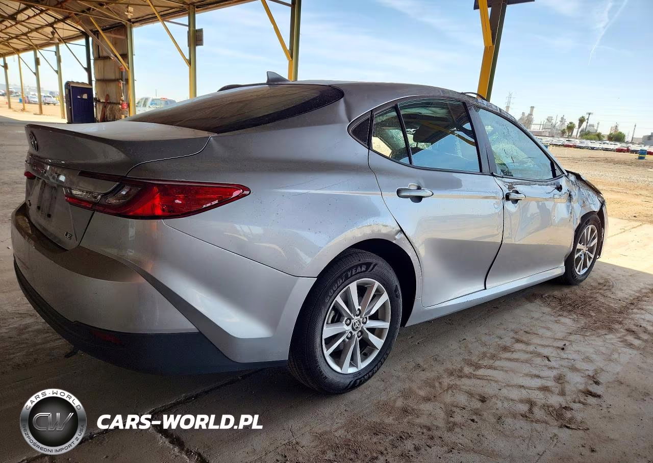 2025 Toyota Camry Le VIN:4T1DAACK9SU584004 - 3