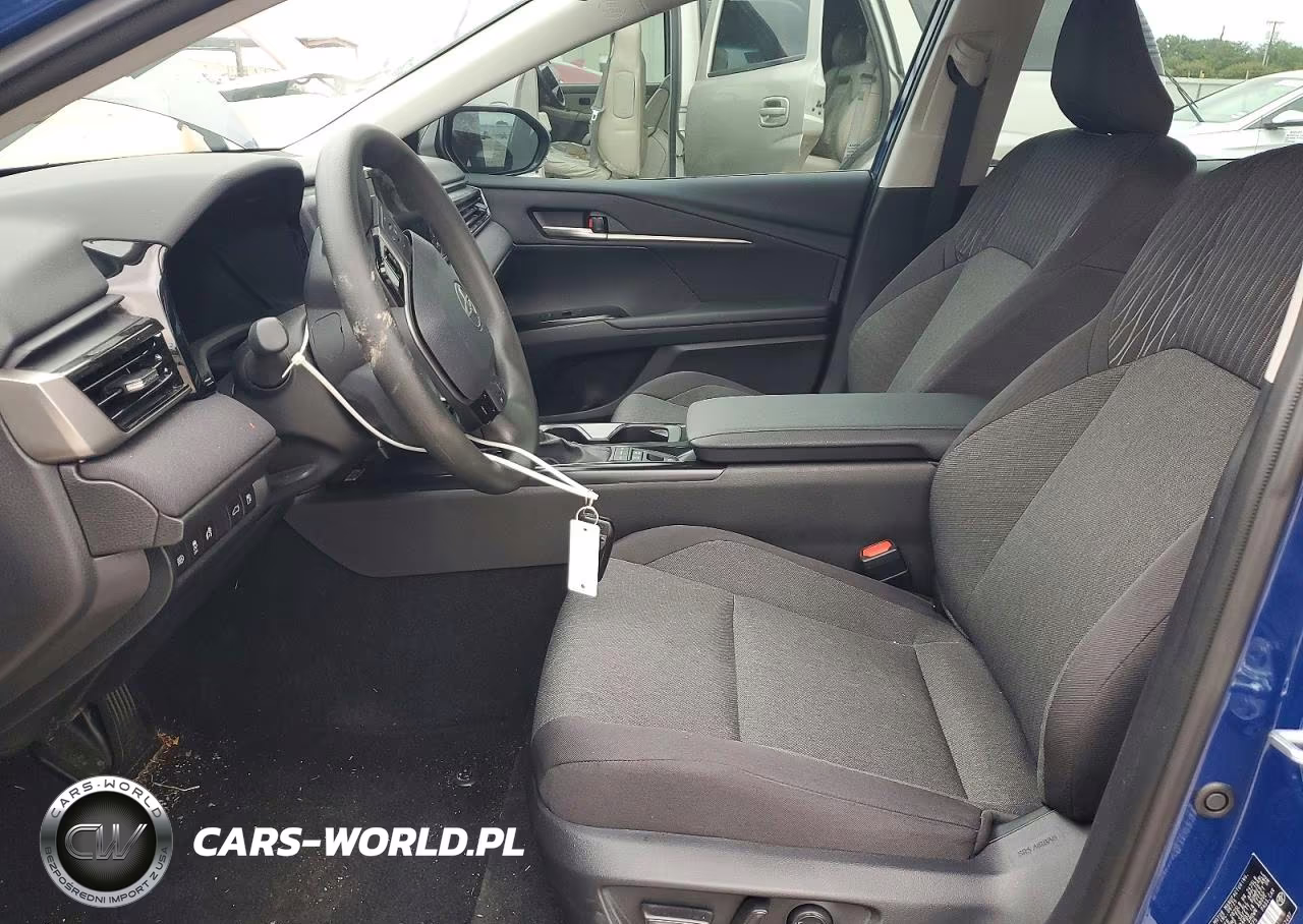 2025 Toyota Camry Le VIN:4T1DAACK1SU179075 - 7