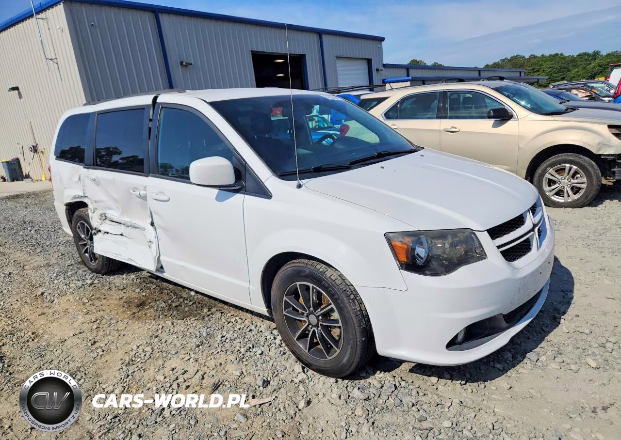 2019 Dodge Grand Caravan Gt VIN:2C4RDGEG9KR579587 - 4