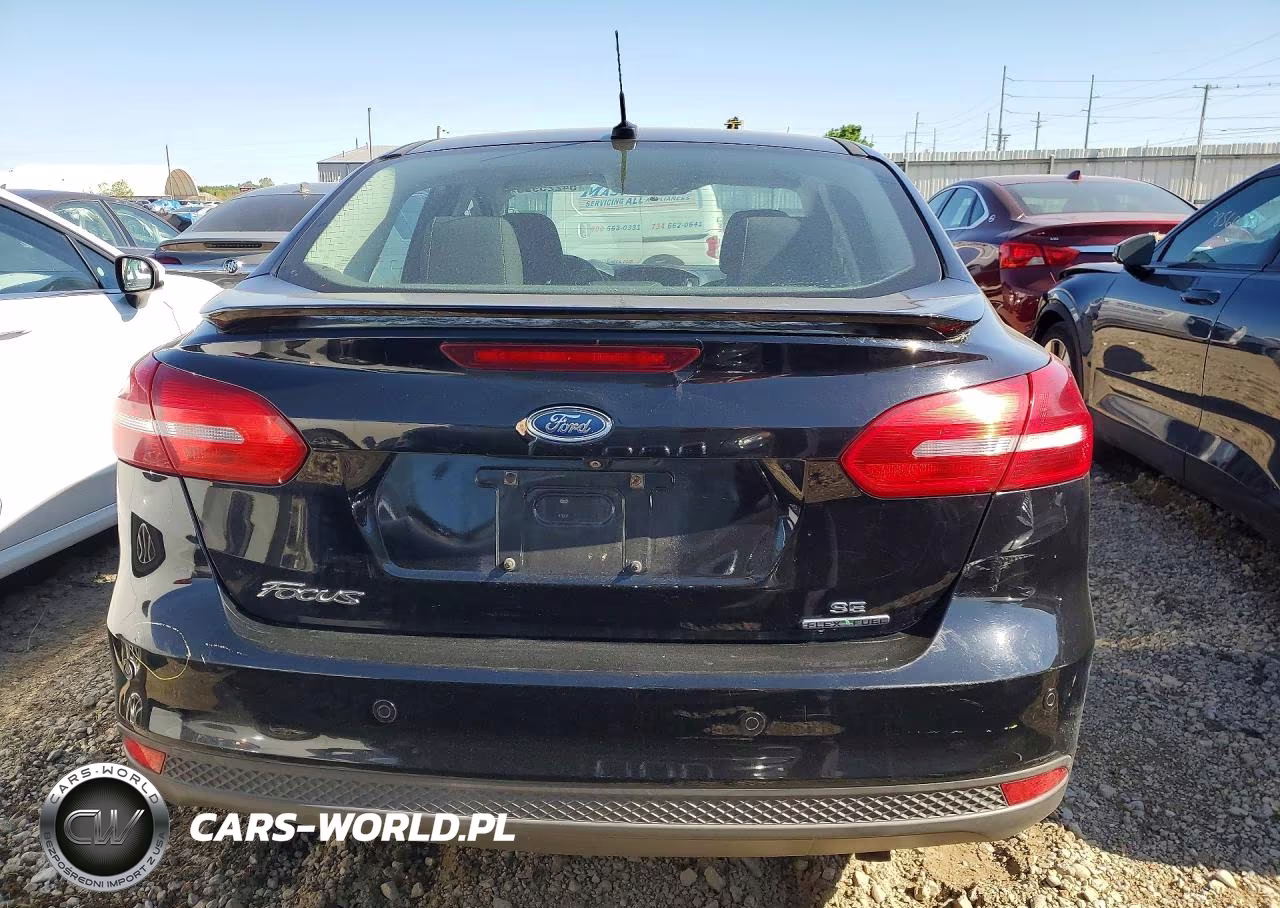 2016 Ford Focus Se VIN:1FADP3F29GL239777 - 6
