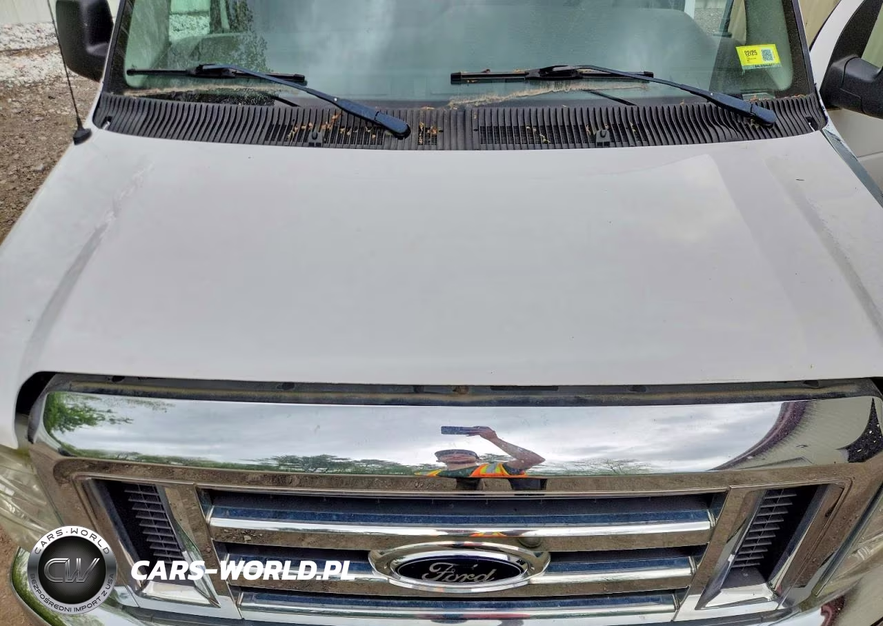 2009 Ford Econoline E350 Super Duty Wagon VIN:1FBSS31L99DA73777 - 12