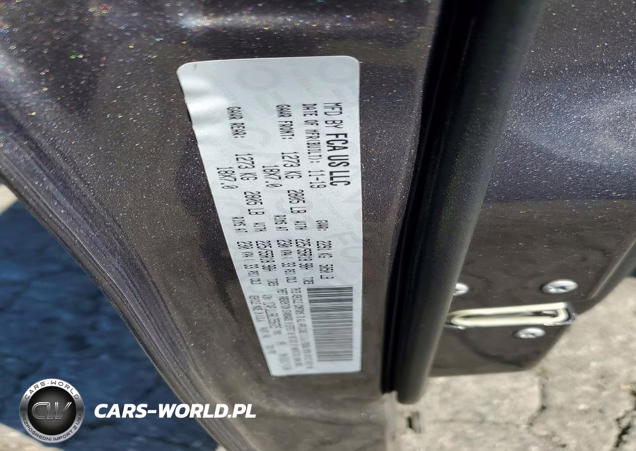 2020 Jeep Cherokee Latitude Plus VIN:1C4PJLLB6LD556725 - 13