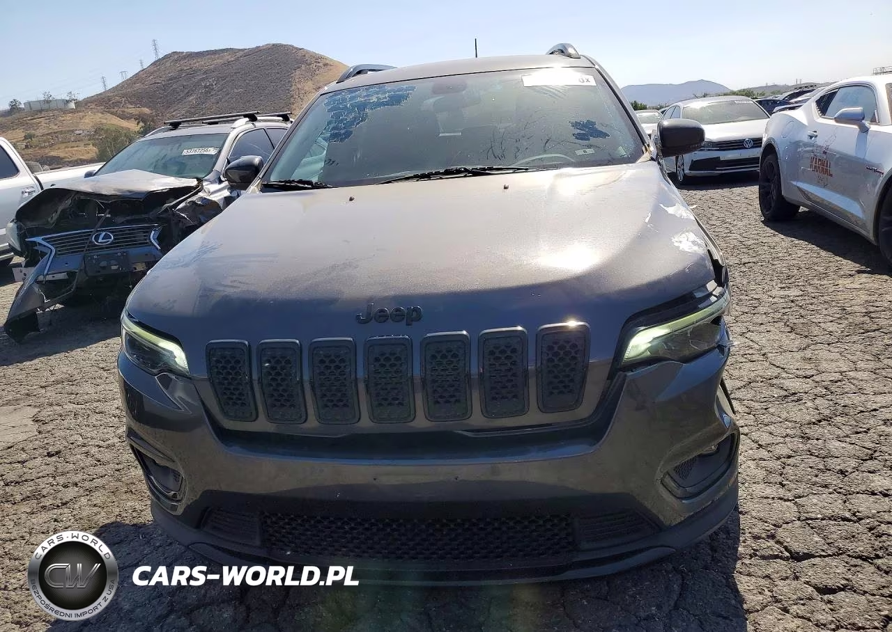 2020 Jeep Cherokee Latitude Plus VIN:1C4PJLLB6LD556725 - 5