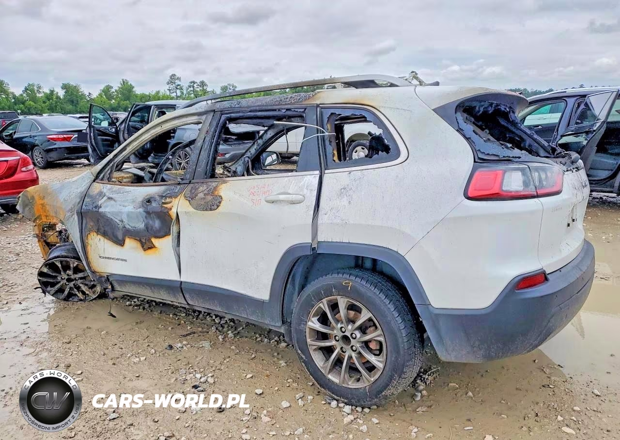 2020 Jeep Cherokee Latitude Plus VIN:1C4PJLLB5LD570986 - 2