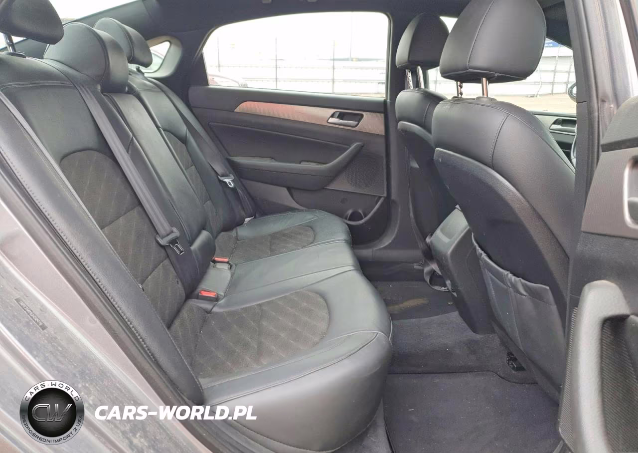 2018 Hyundai Sonata Sport VIN:5NPE34AF9JH690178 - 10