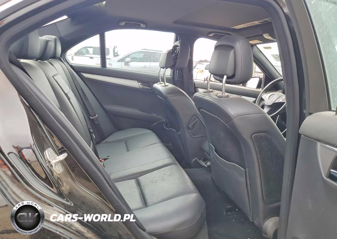 2010 Mercedes-Benz C 300 VIN:WDDGF5EB9AR130365 - 10