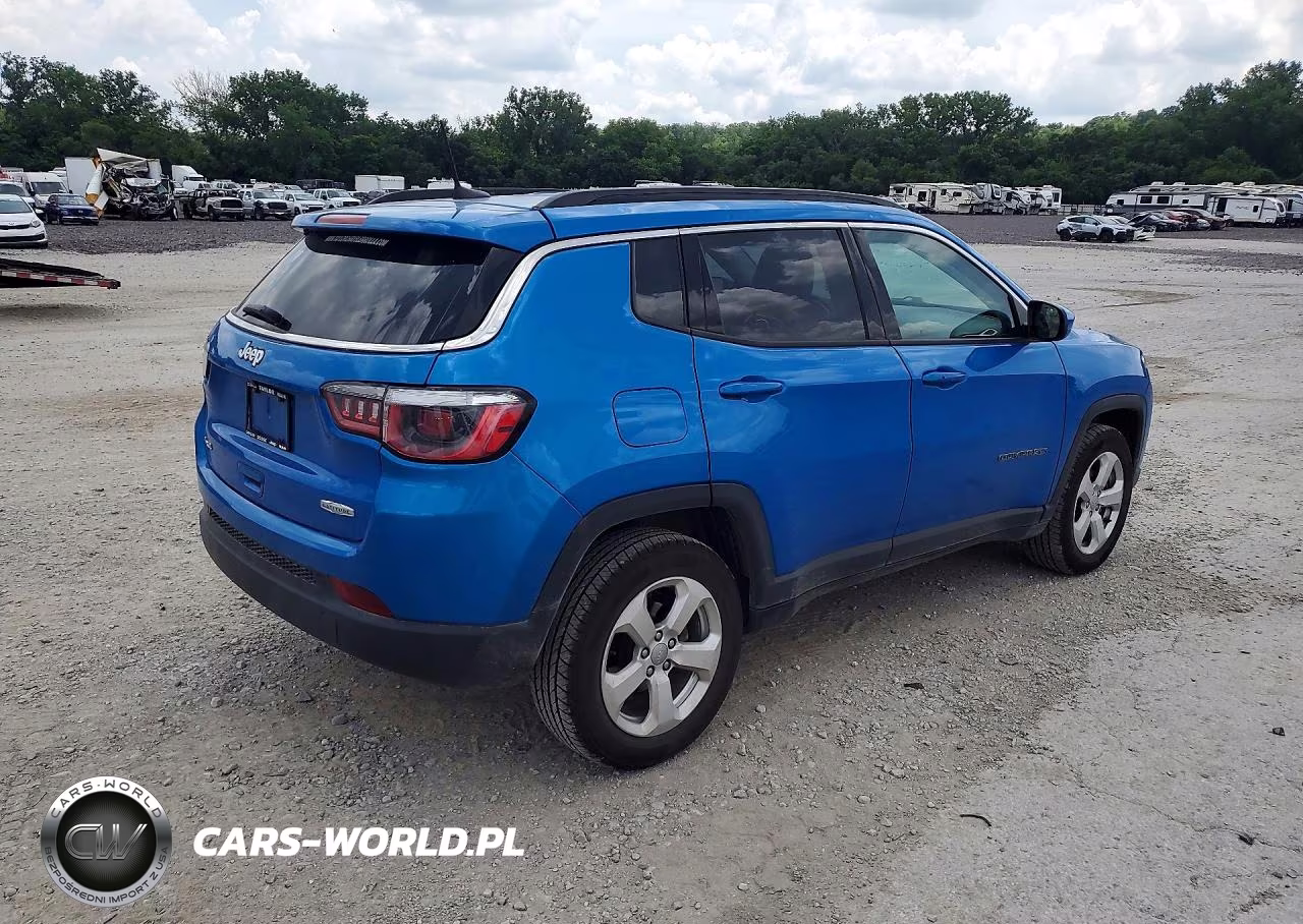 2018 Jeep Compass Latitude VIN:3C4NJDBB0JT223555 - 3