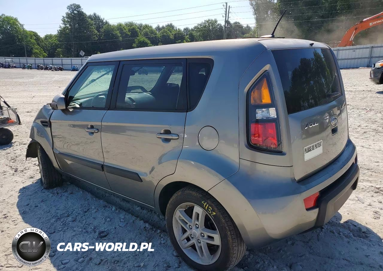 2011 Kia Soul + VIN:KNDJT2A22B7340462 - 2