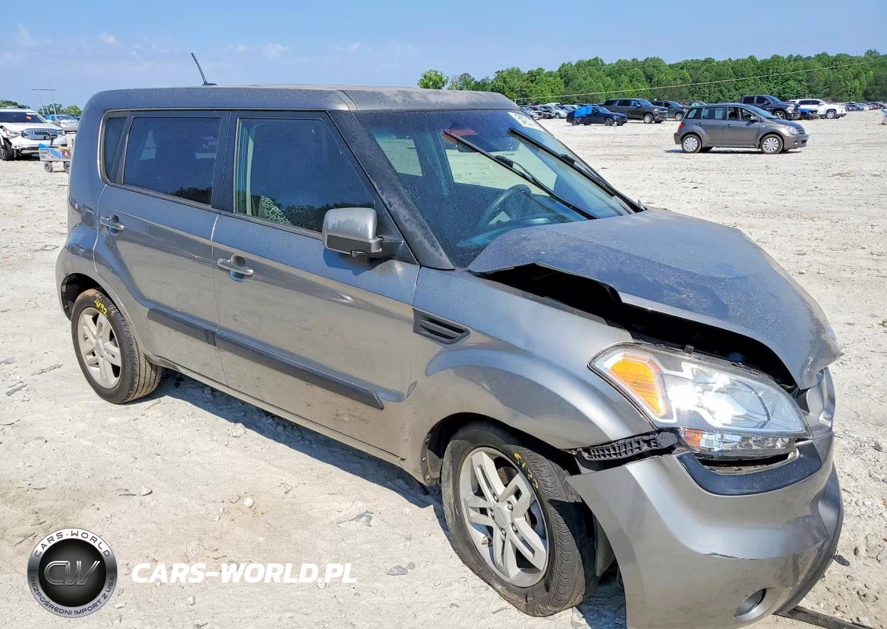 2011 Kia Soul + VIN:KNDJT2A22B7340462 - 4