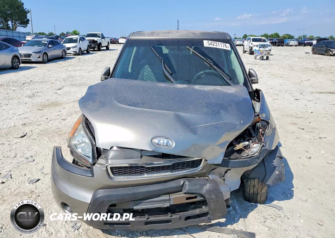 2011 Kia Soul + VIN:KNDJT2A22B7340462 - 5