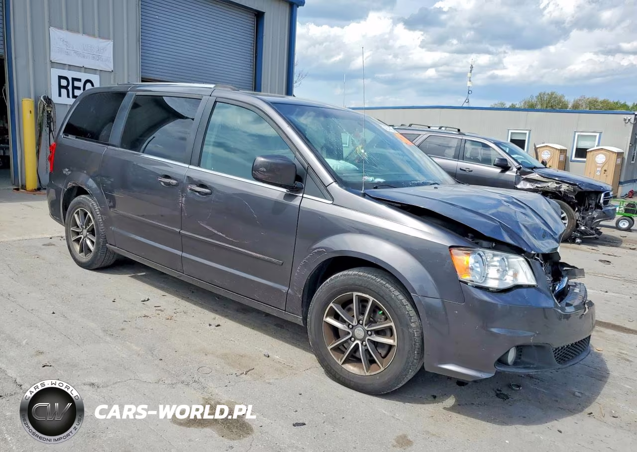 2017 Dodge Grand Caravan Sxt VIN:2C4RDGCG6HR869216 - 4