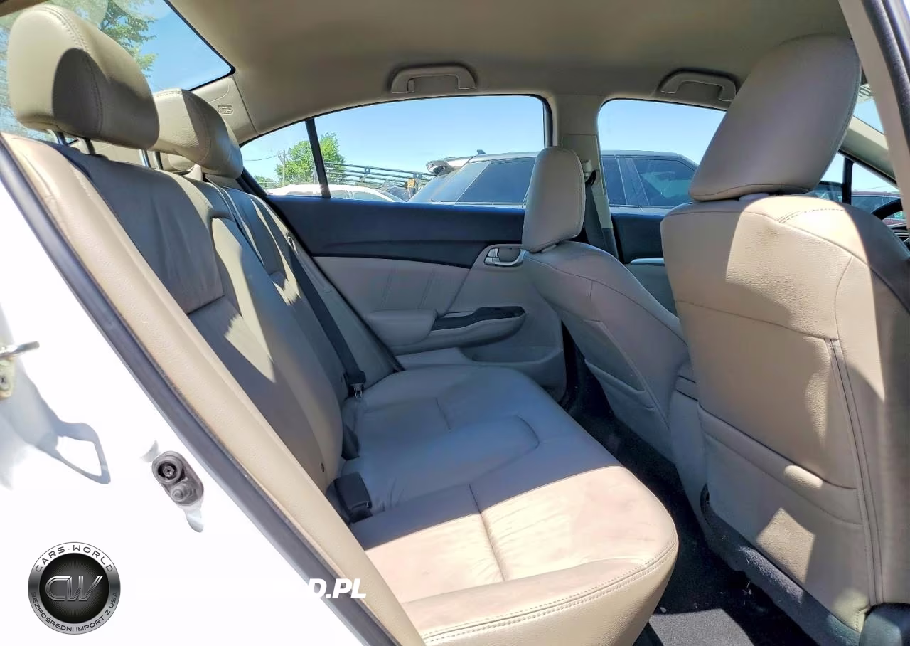 2015 Honda Civic Hybrid L VIN:19XFB4F3XFE201630 - 10