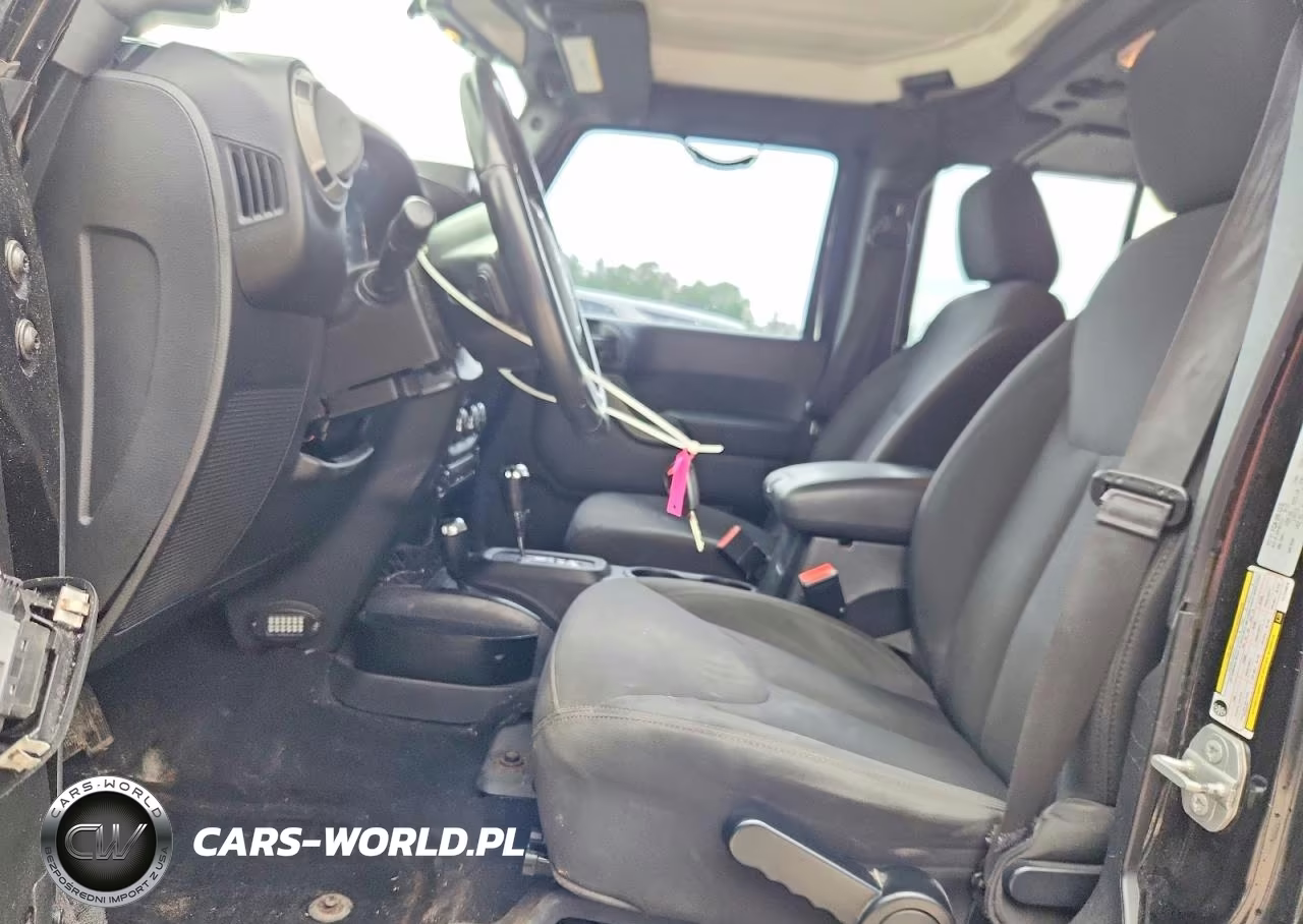 2015 Jeep Wrangler Unlimited Sport VIN:1C4HJWDG3FL774910 - 7