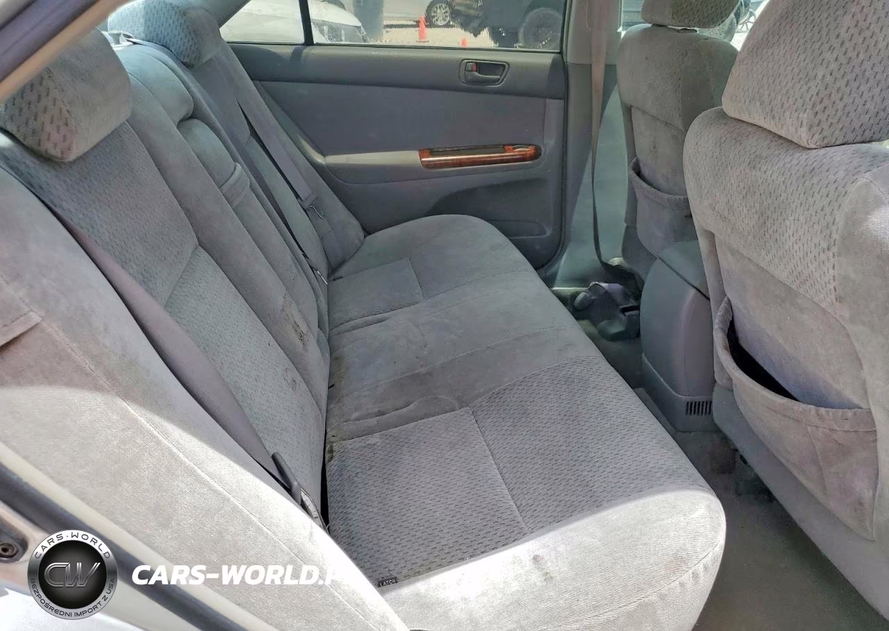 2004 Toyota Camry Le VIN:4T1BE32K04U888947 - 10