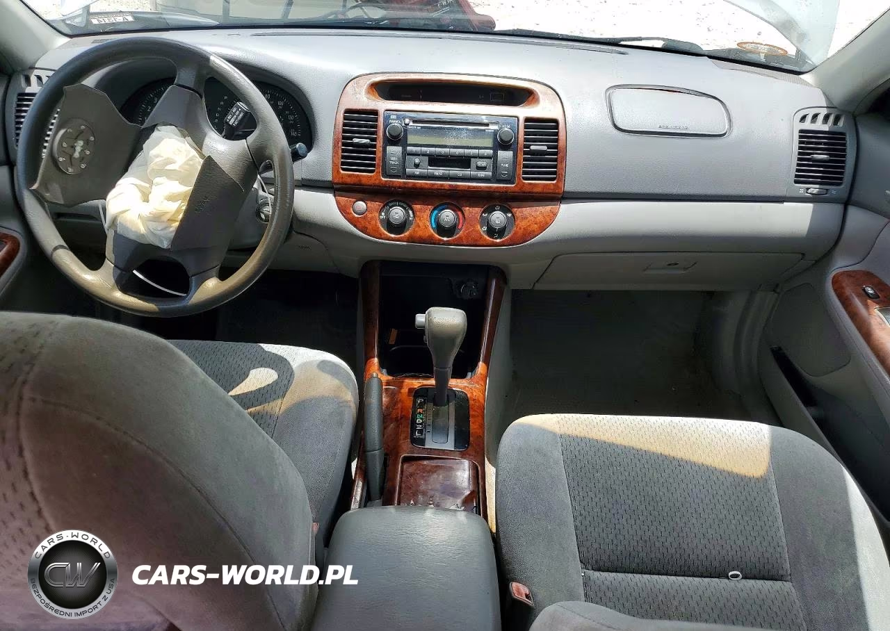 2004 Toyota Camry Le VIN:4T1BE32K04U888947 - 8