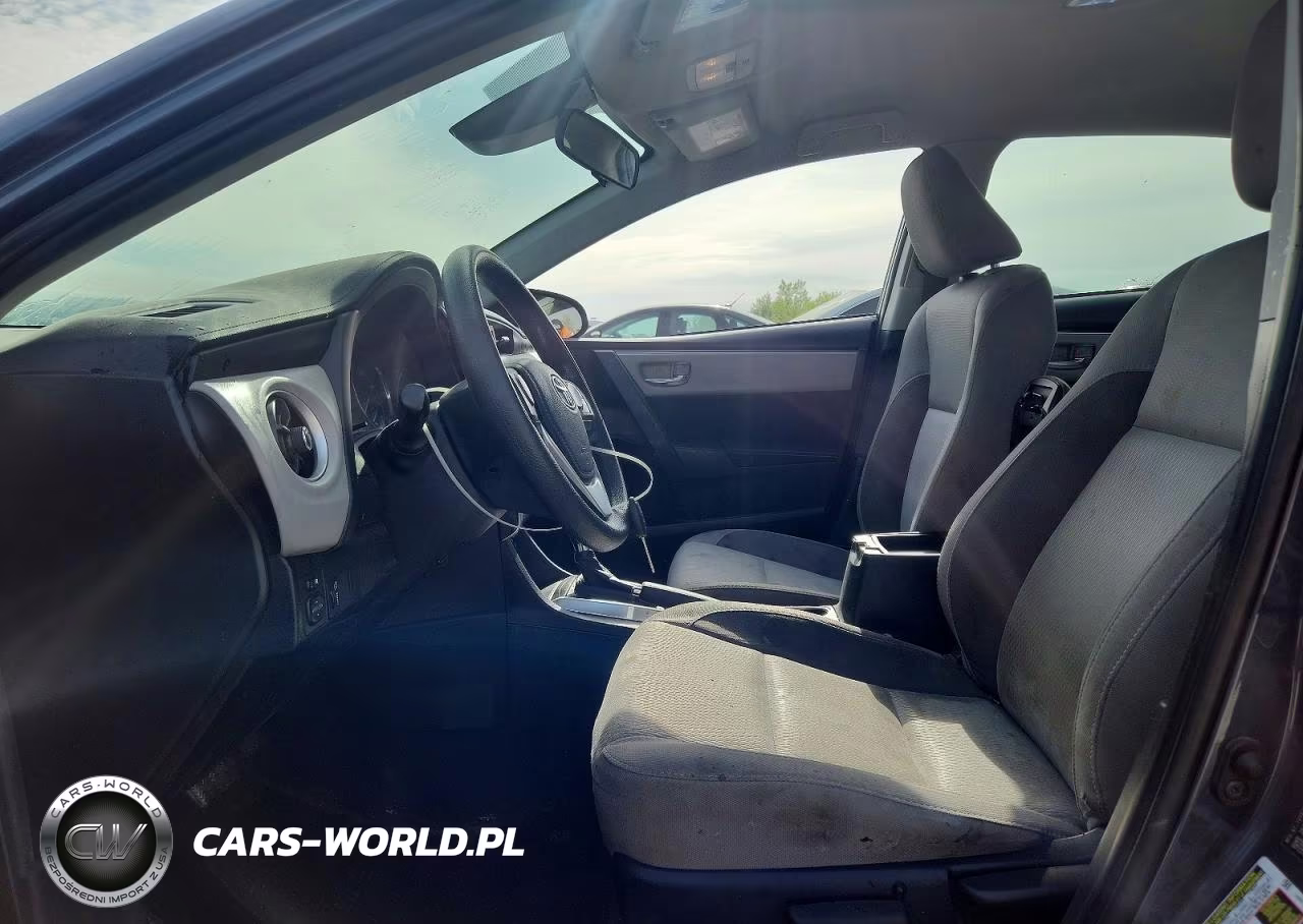 2018 Toyota Corolla Le VIN:2T1BURHE9JC121859 - 7