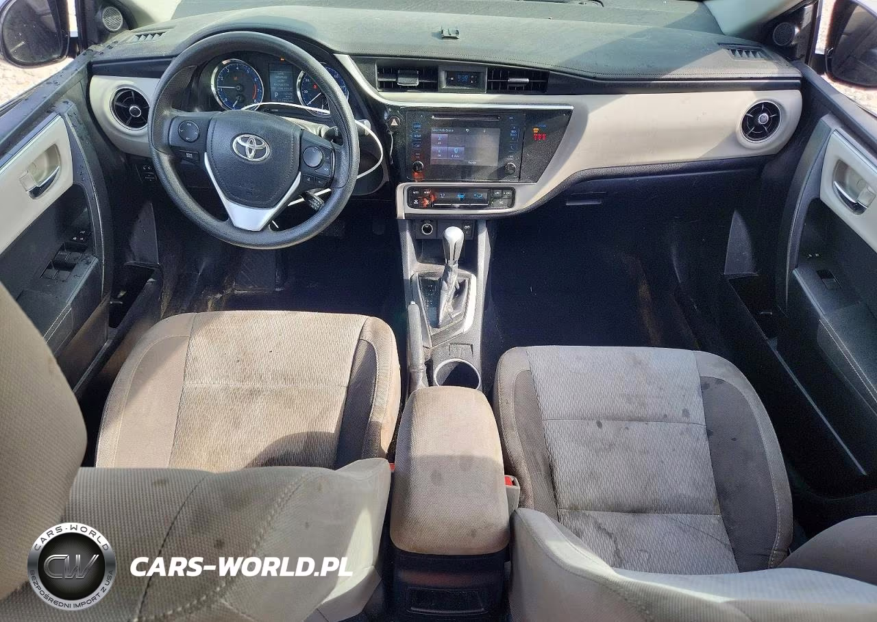 2018 Toyota Corolla Le VIN:2T1BURHE9JC121859 - 8