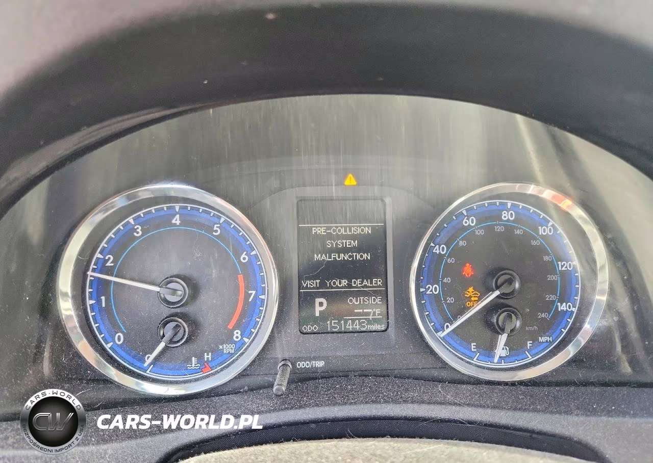 2018 Toyota Corolla Le VIN:2T1BURHE9JC121859 - 9