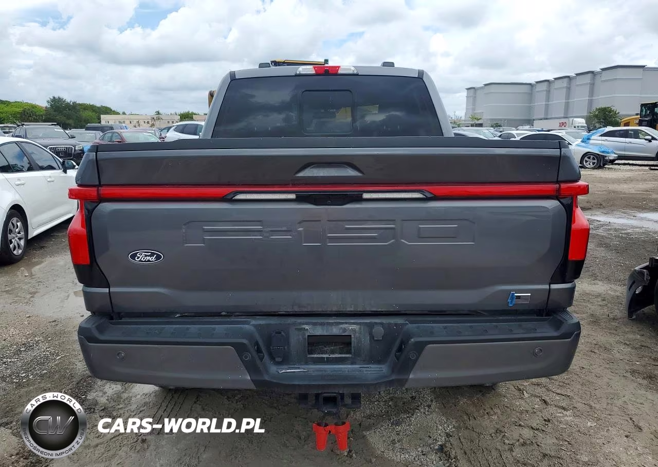 2024 Ford F150 Lightning Lariat VIN:1FT6W5L73RWG13125 - 6