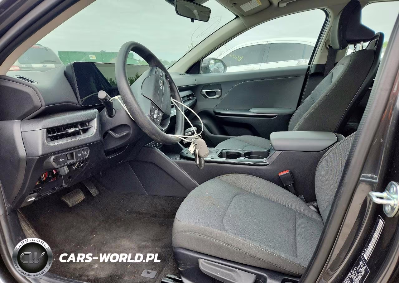 2025 Kia K4 Lx VIN:3KPFT4DE9SE077216 - 7