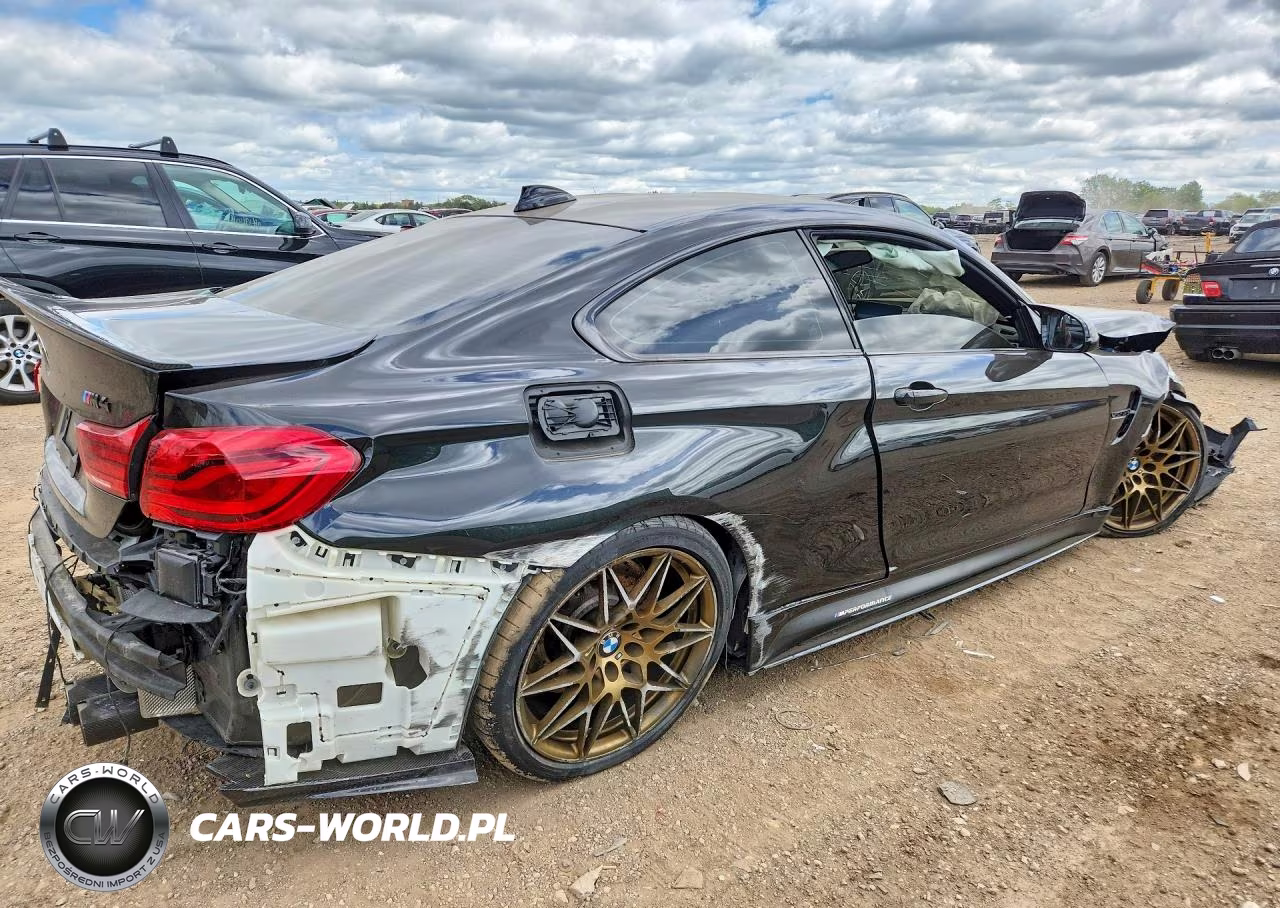 2019 BMW M4 VIN:WBS4Y9C57KAG67632 - 3