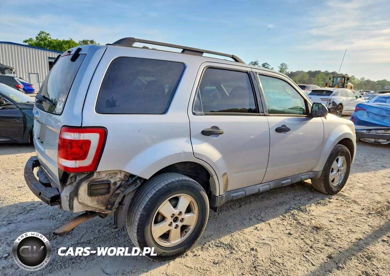 2011 Ford Escape Xlt VIN:1FMCU9D79BKC38512 - 3
