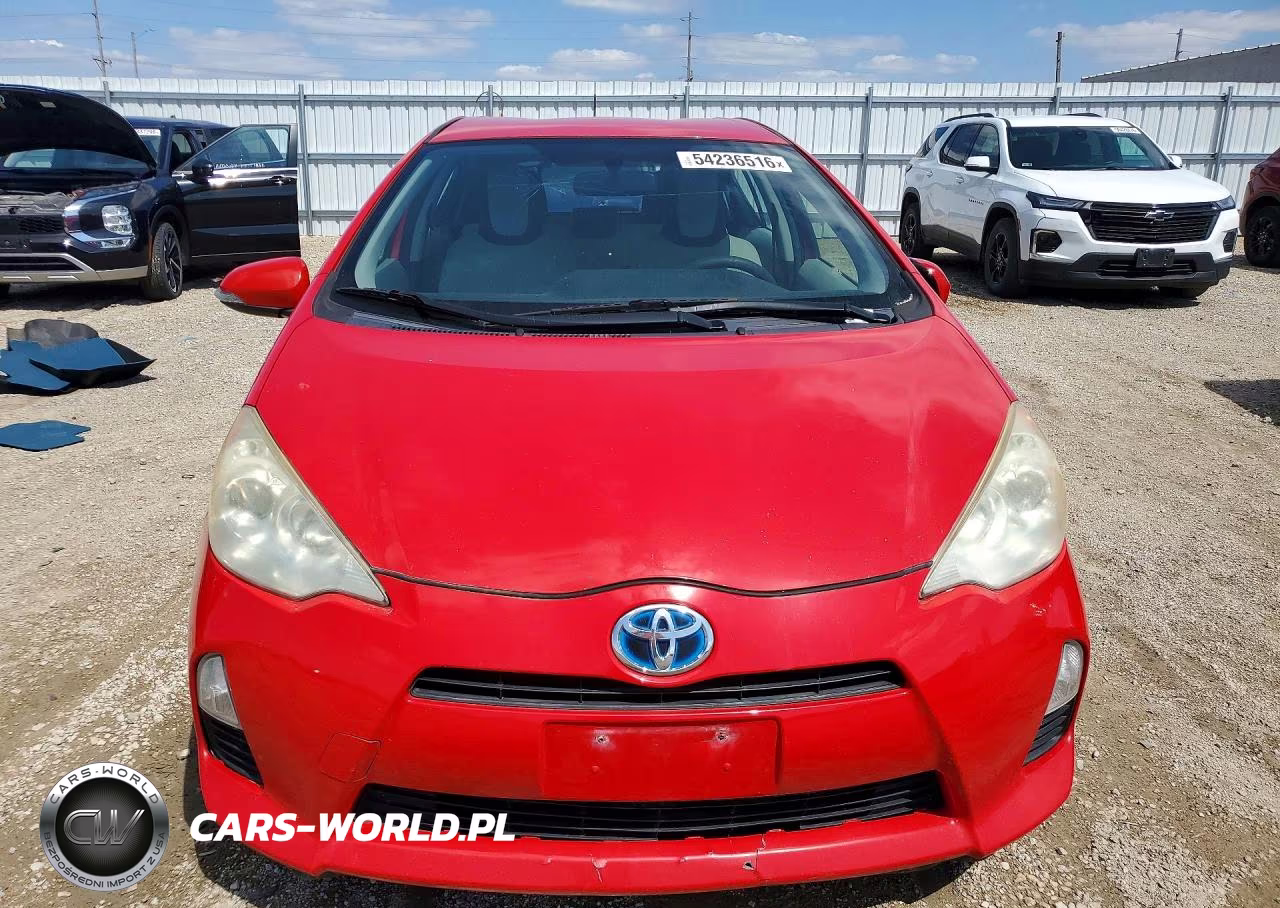 2012 Toyota Prius C VIN:JTDKDTB30C1524527 - 5