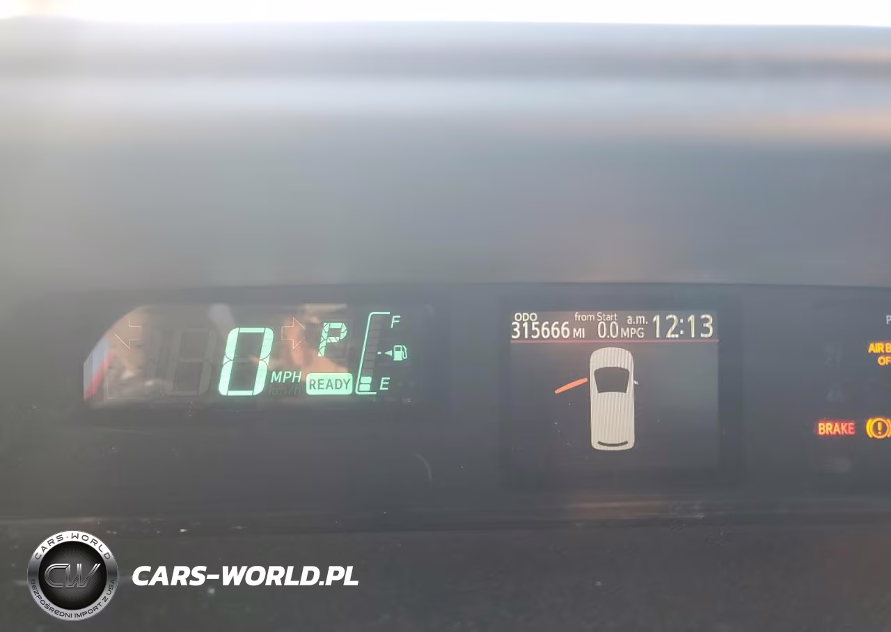 2012 Toyota Prius C VIN:JTDKDTB30C1524527 - 9