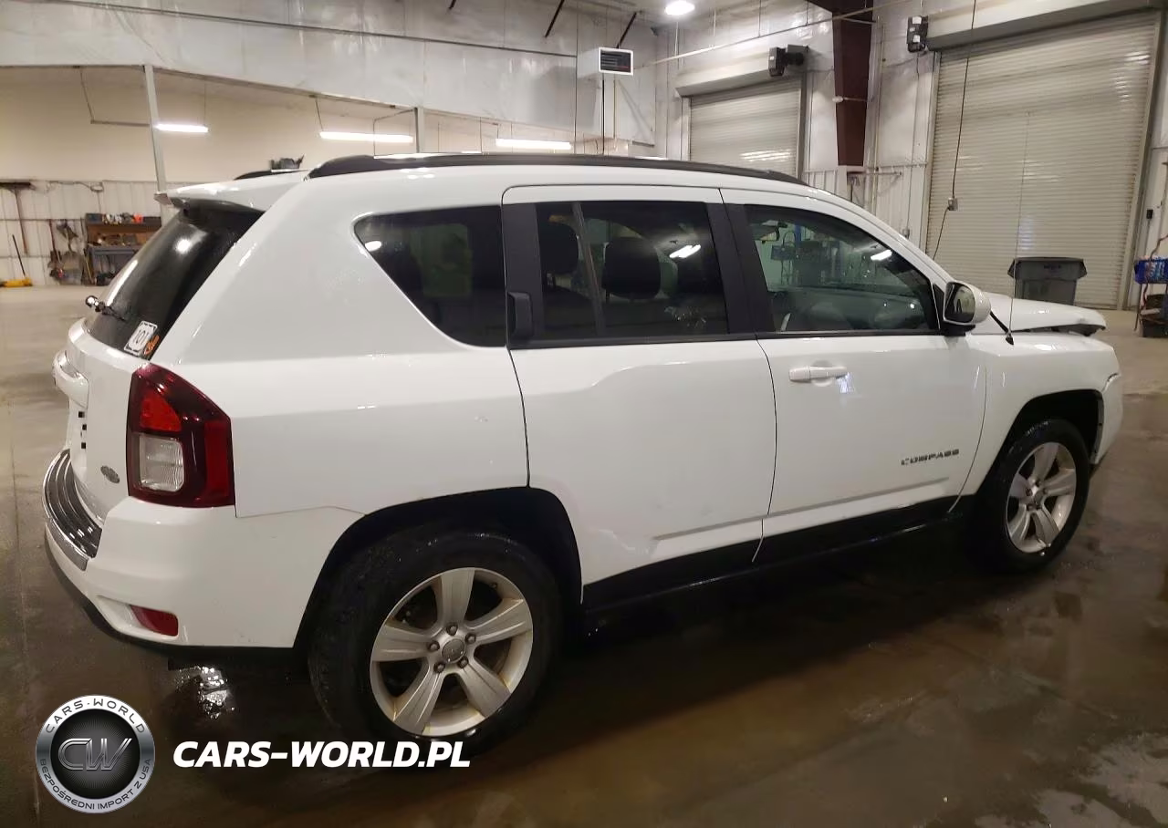 2015 Jeep Compass Latitude VIN:1C4NJDEB7FD292655 - 3