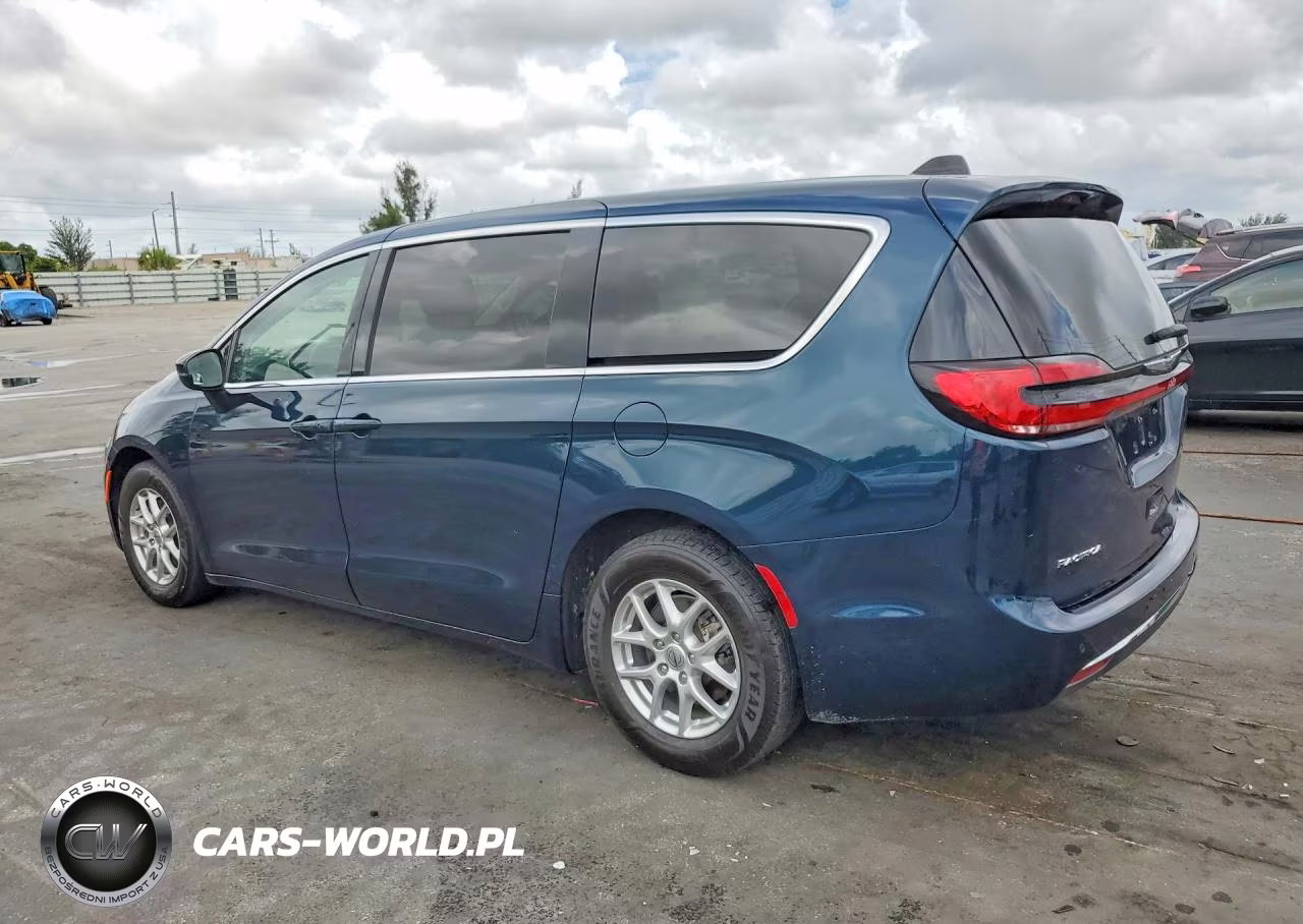 2023 Chrysler Pacifica Touring L VIN:2C4RC1BG7PR533817 - 2