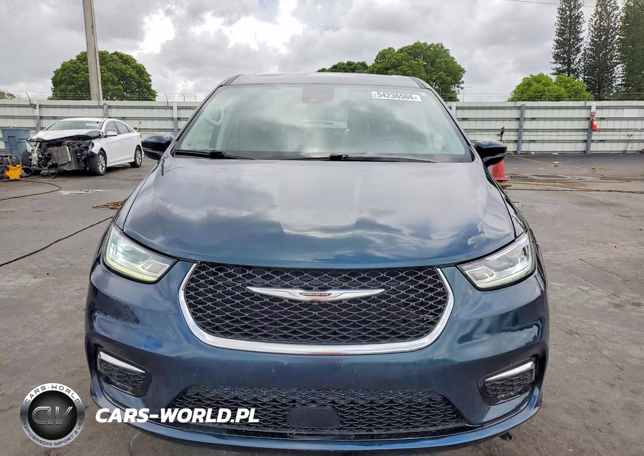 2023 Chrysler Pacifica Touring L VIN:2C4RC1BG7PR533817 - 5