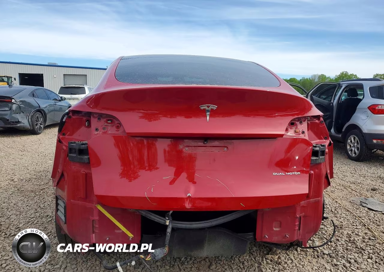 2022 Tesla Model Y VIN:7SAYGDEE2NF453753 - 6