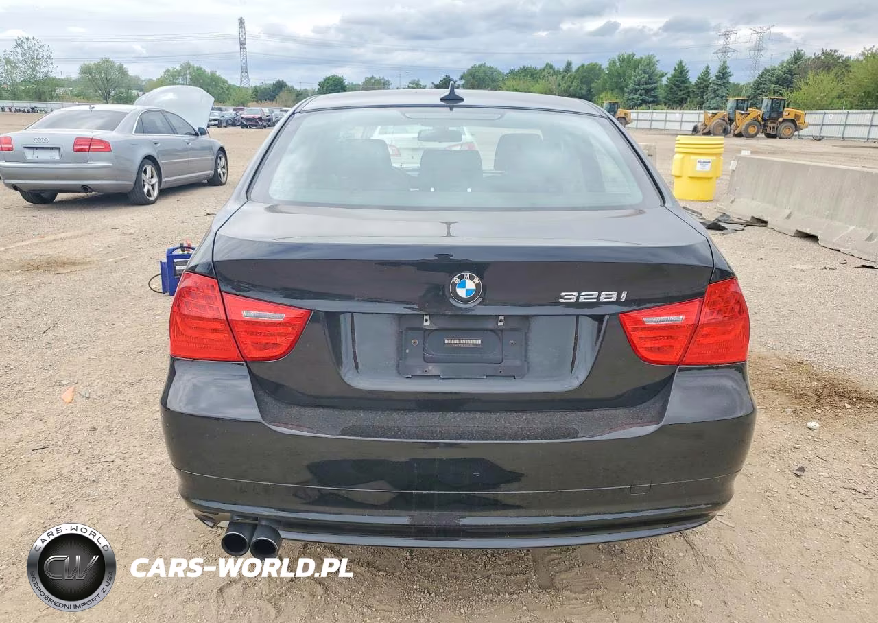 2011 BMW 328 Xi VIN:WBAPK7C52BA971598 - 6