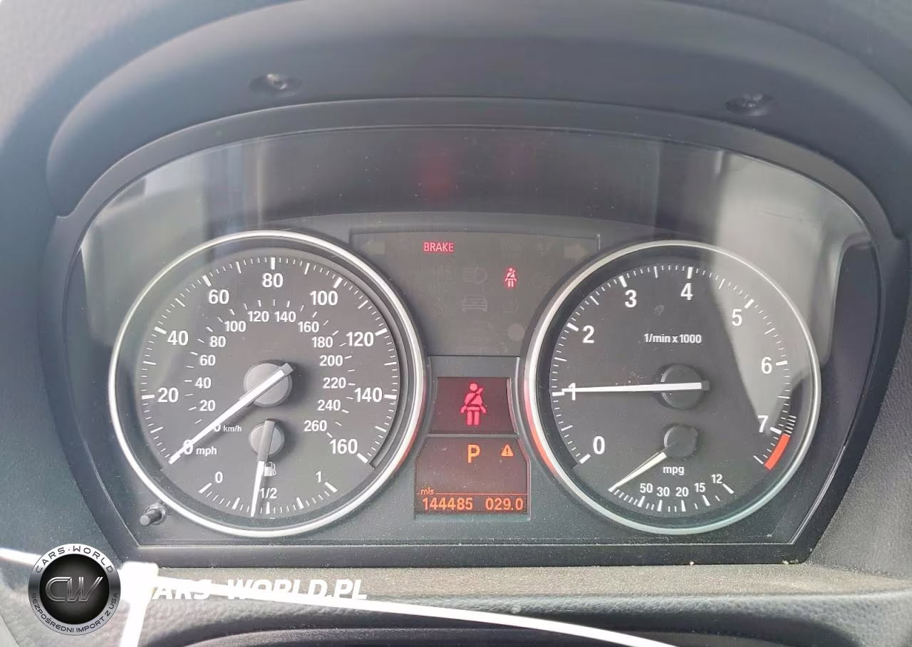 2011 BMW 328 Xi VIN:WBAPK7C52BA971598 - 9