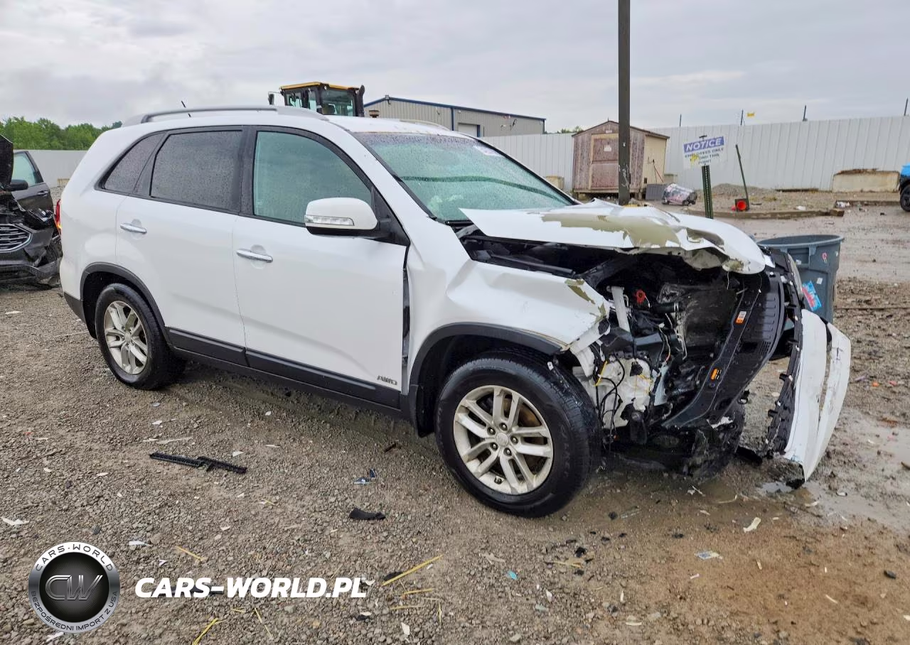 2015 Kia Sorento Lx VIN:5XYKTCA63FG651744 - 4