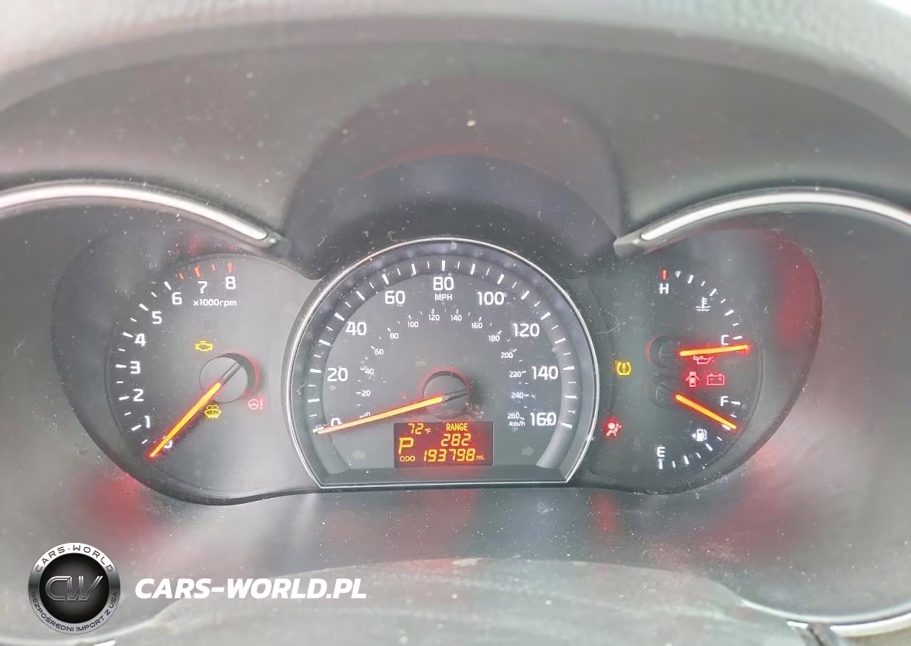 2015 Kia Sorento Lx VIN:5XYKTCA63FG651744 - 9