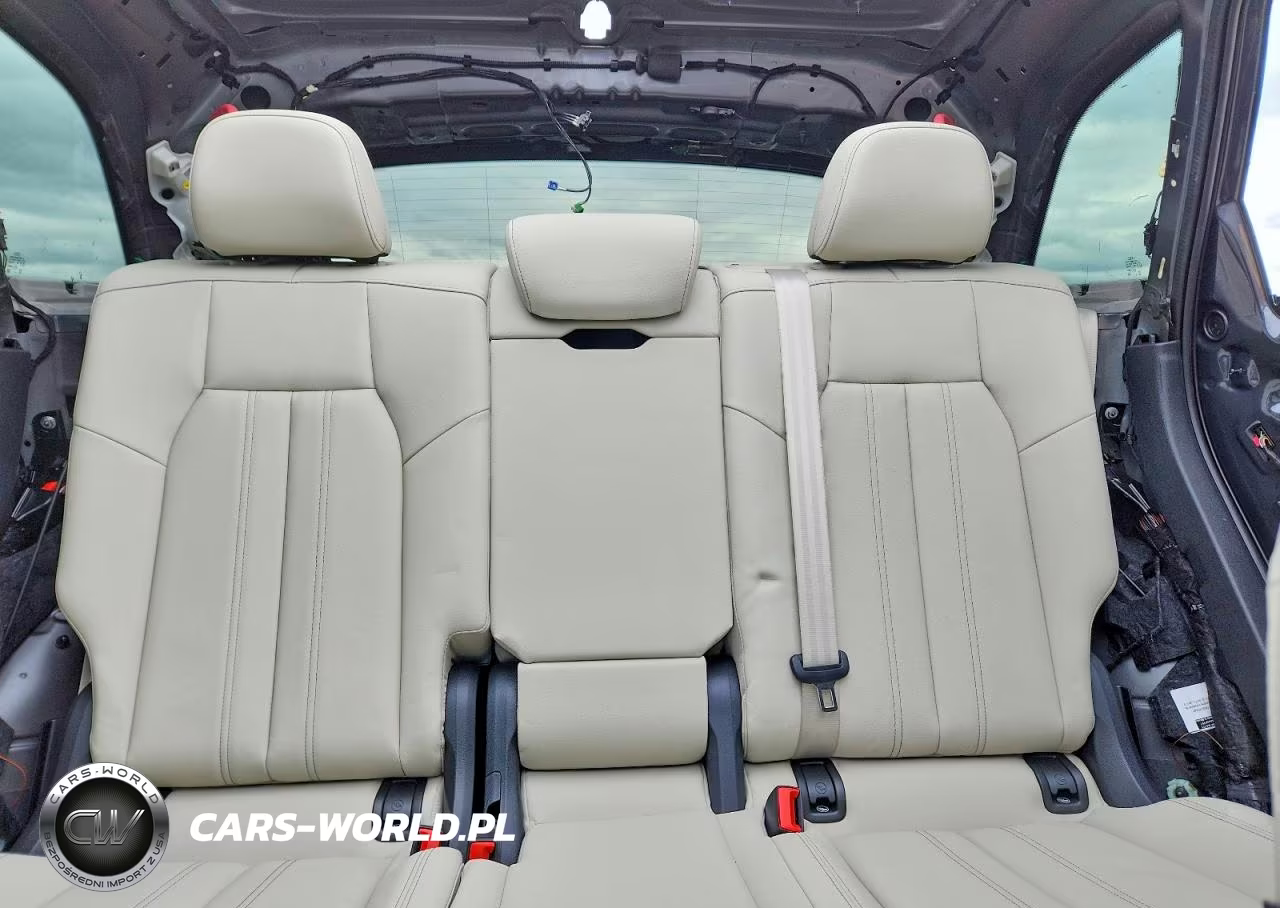 2025 Audi Q5 Premium Plus VIN:WA12AAGU0S2118670 - 10