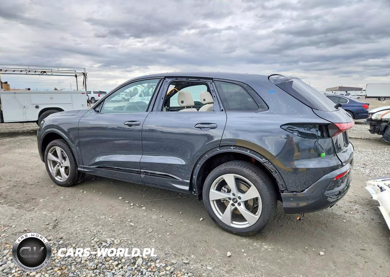 2025 Audi Q5 Premium Plus VIN:WA12AAGU0S2118670 - 2