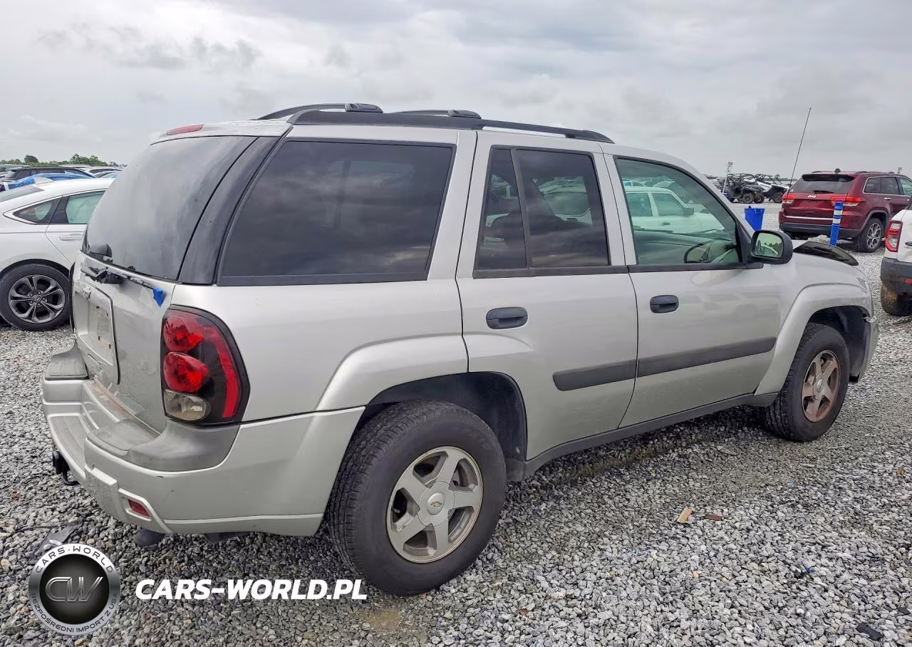 2005 Chevrolet Trailblazer Ls VIN:1GNDS13S752129726 - 3