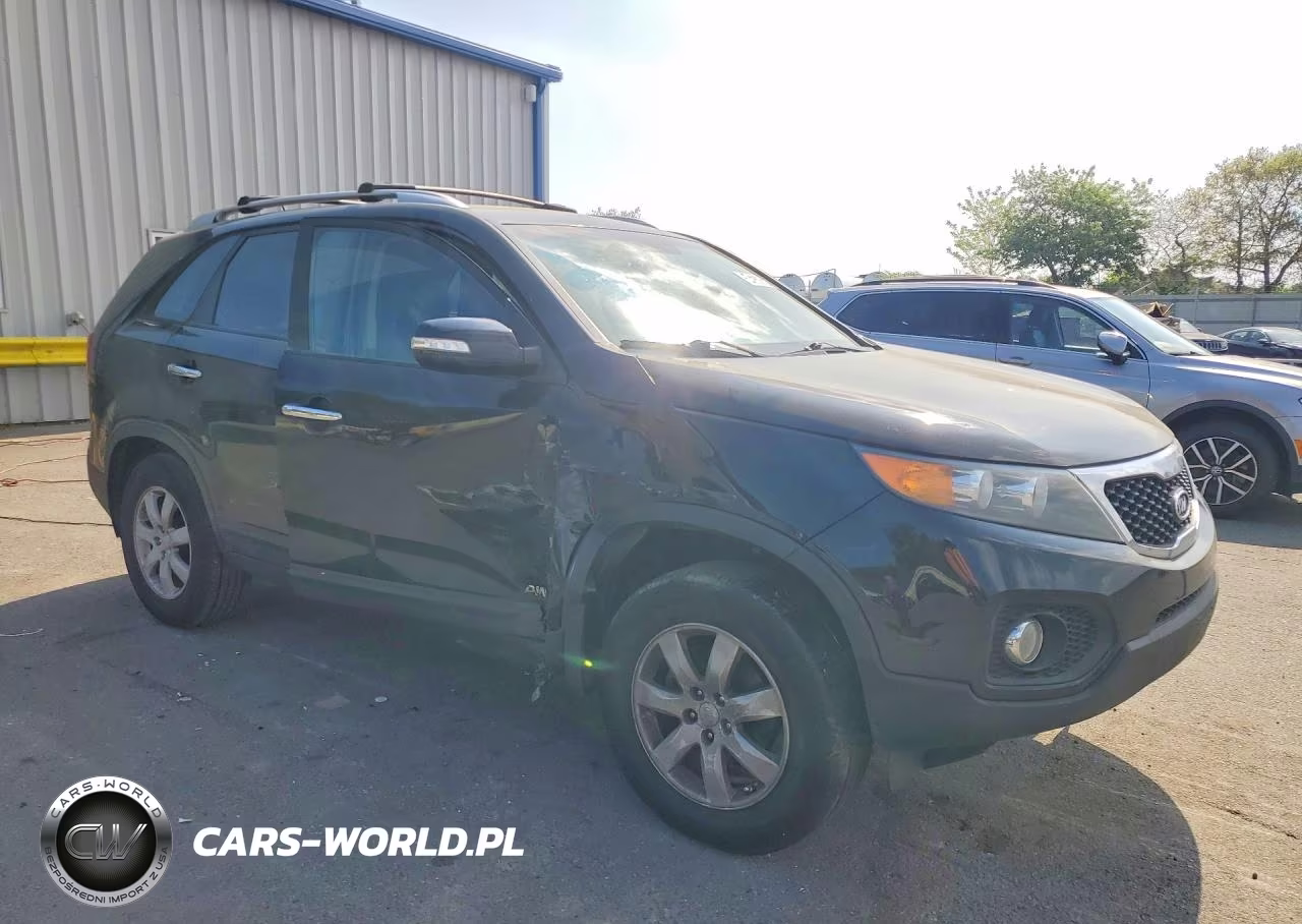 2013 Kia Sorento Lx VIN:5XYKTCA60DG336915 - 4