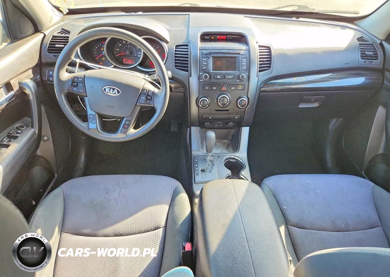 2013 Kia Sorento Lx VIN:5XYKTCA60DG336915 - 8