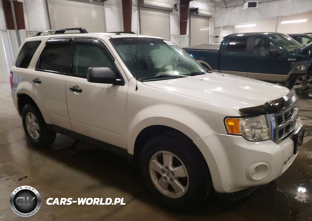 2010 Ford Escape Xlt VIN:1FMCU0D79AKA63205 - 4