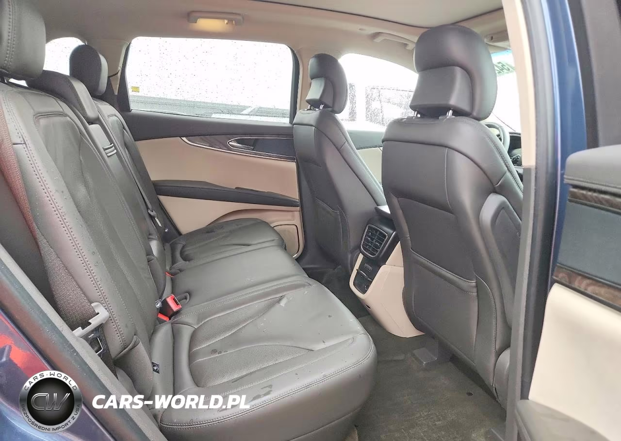 2019 Lincoln Nautilus Select VIN:2LMPJ8K90KBL10334 - 10