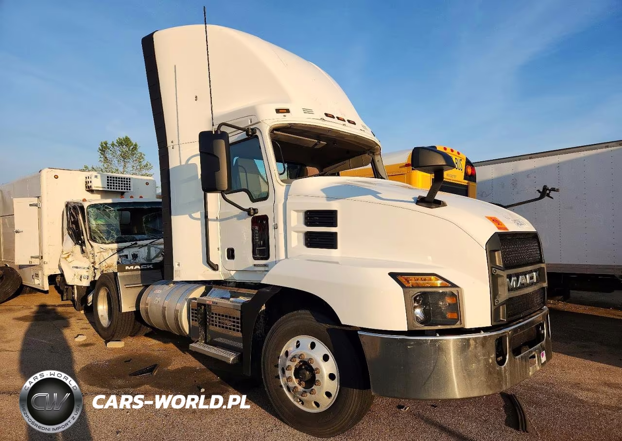 2022 Mack Anthem Semi Truck