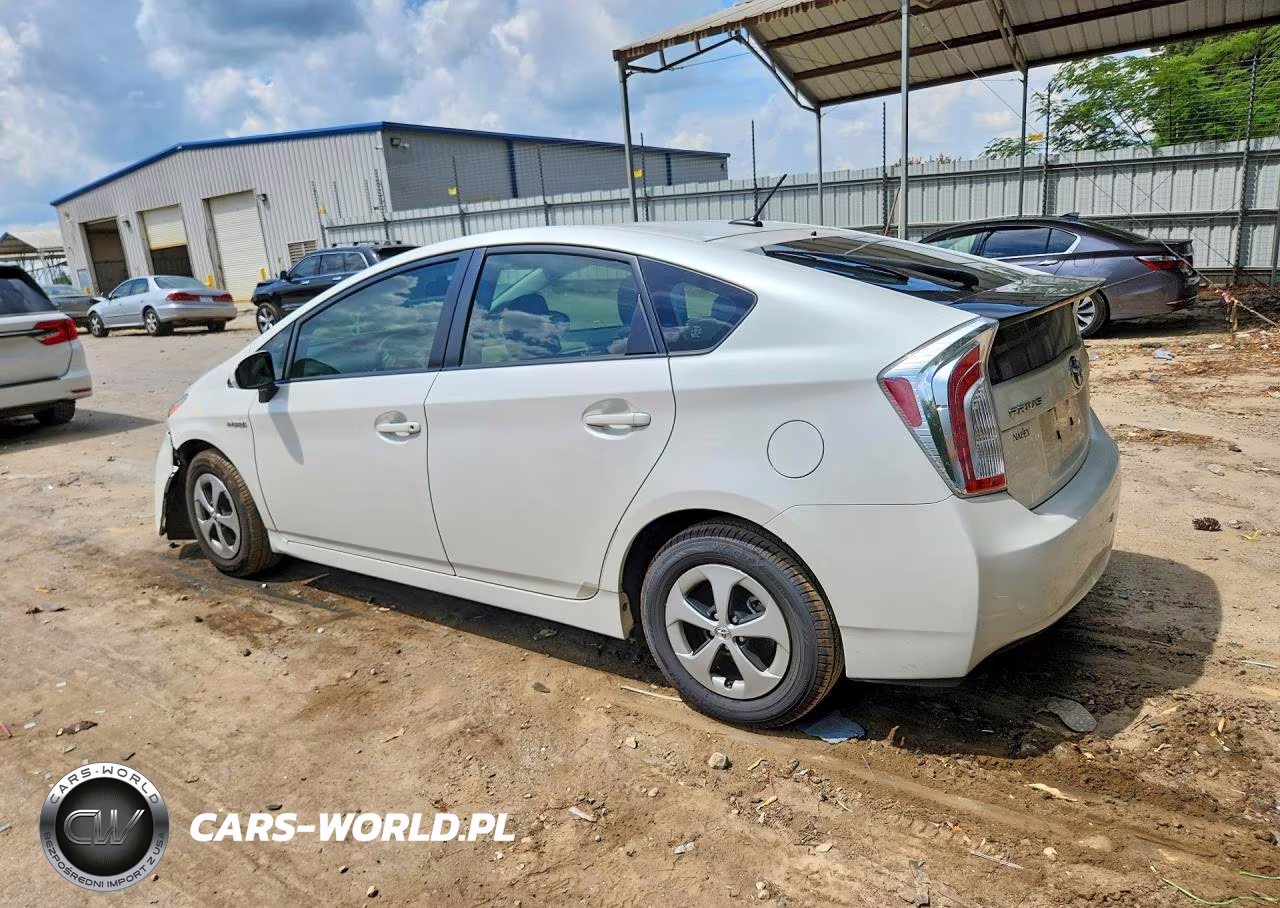 2013 Toyota Prius Three VIN:JTDKN3DU5D5630923 - 2