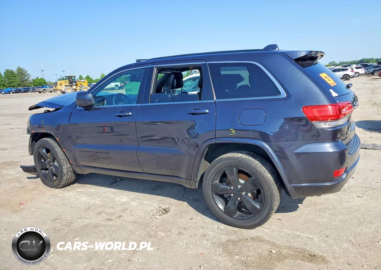2015 Jeep Grand Cherokee Laredo VIN:1C4RJFAG3FC706065 - 2