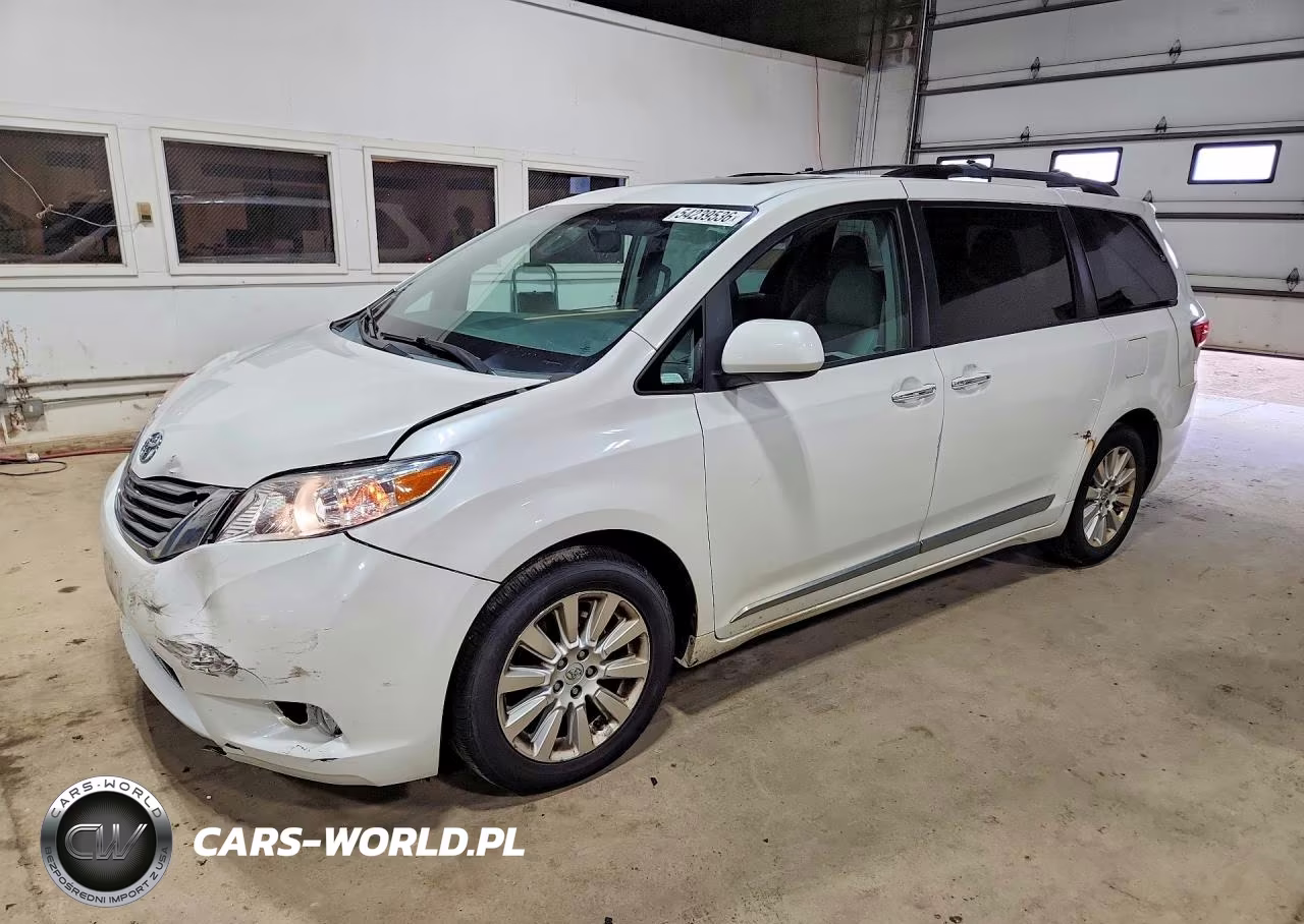 2015 Toyota Sienna Xle 7-Passenger – zdjęcie 1 z 13