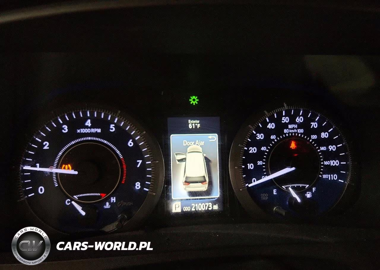 2015 Toyota Sienna Xle 7-Passenger VIN:5TDDK3DC4FS105891 - 9