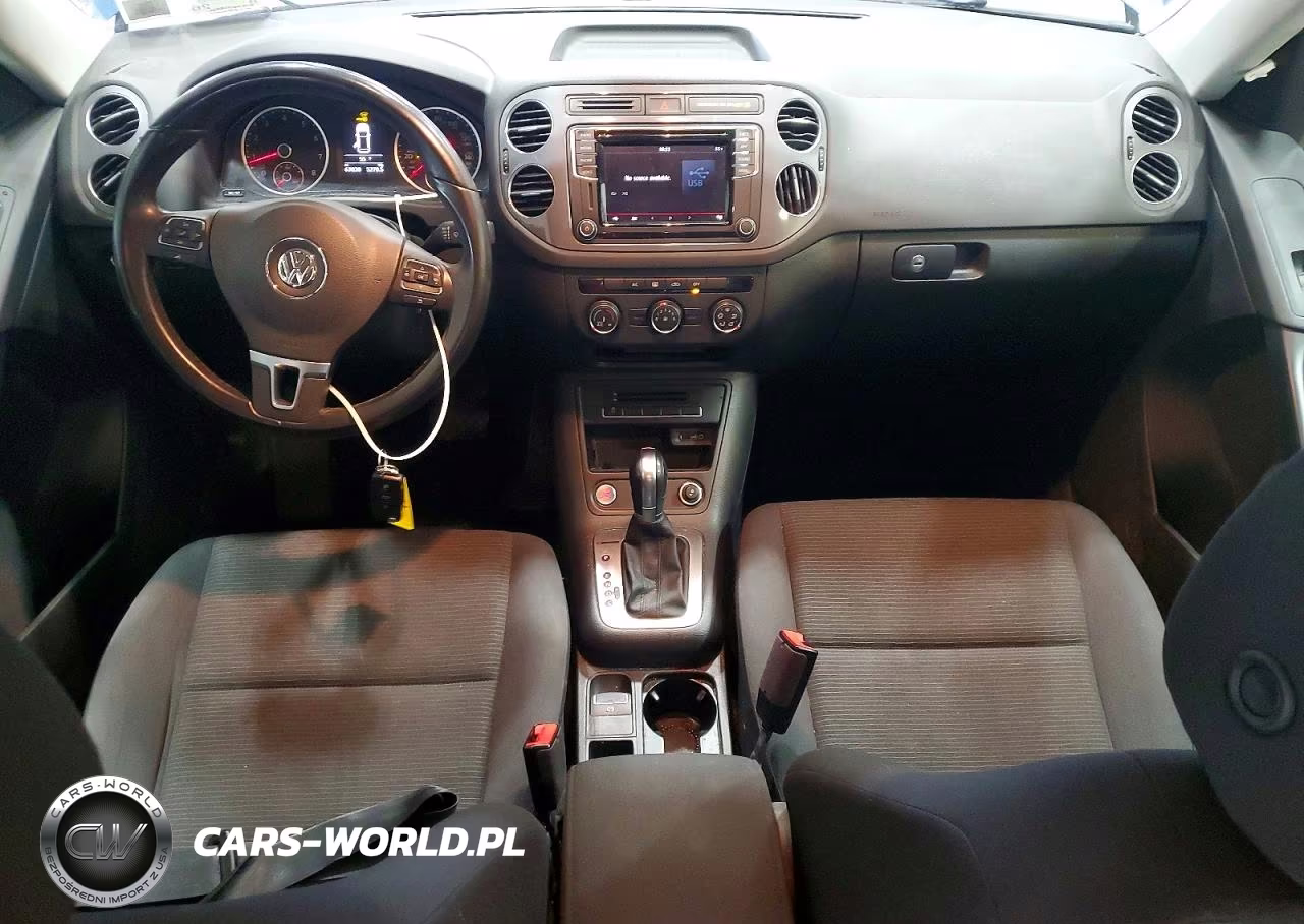 2017 Volkswagen Tiguan S VIN:WVGBV7AX6HK054297 - 8